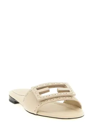 'Baguette' slides 8R8136AQY2F1MXS FENDI Beige