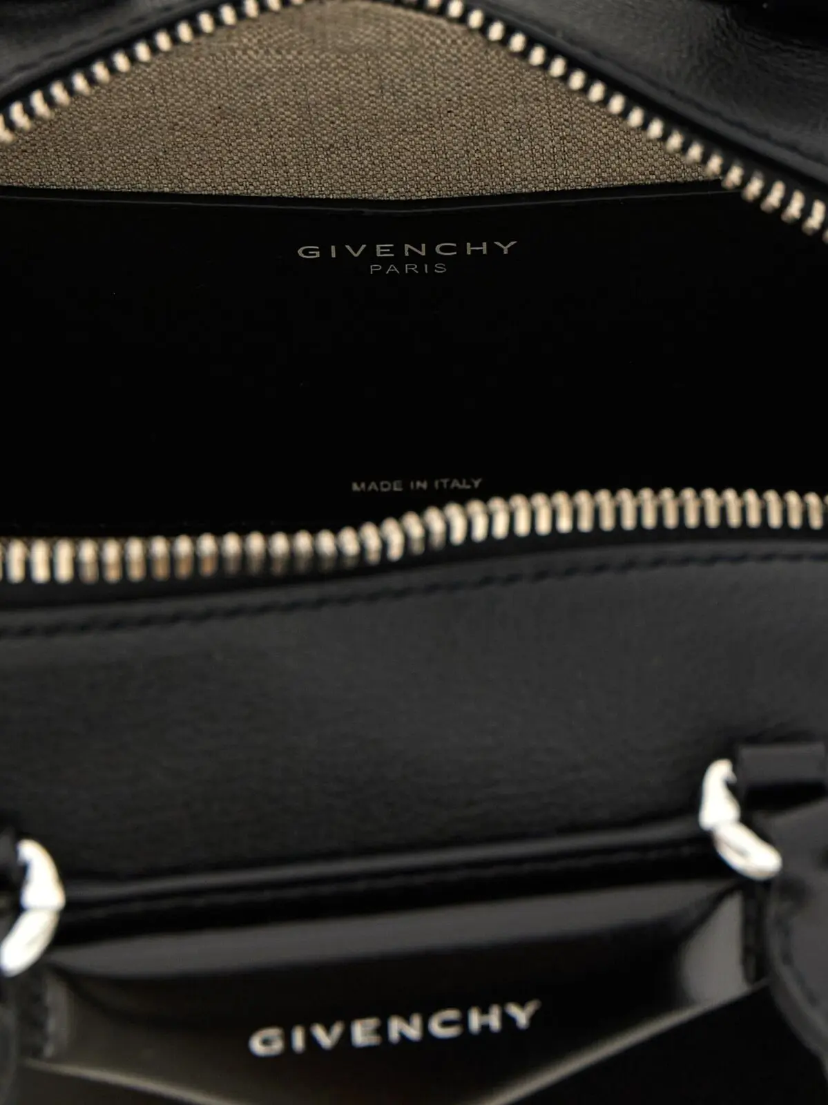 Міні-сумка Givenchy Antigona East-West мала Чорна 4 'Antigona East-West' small handbag 100% calfskin leather (Bos Taurus) GIVENCHY Black
