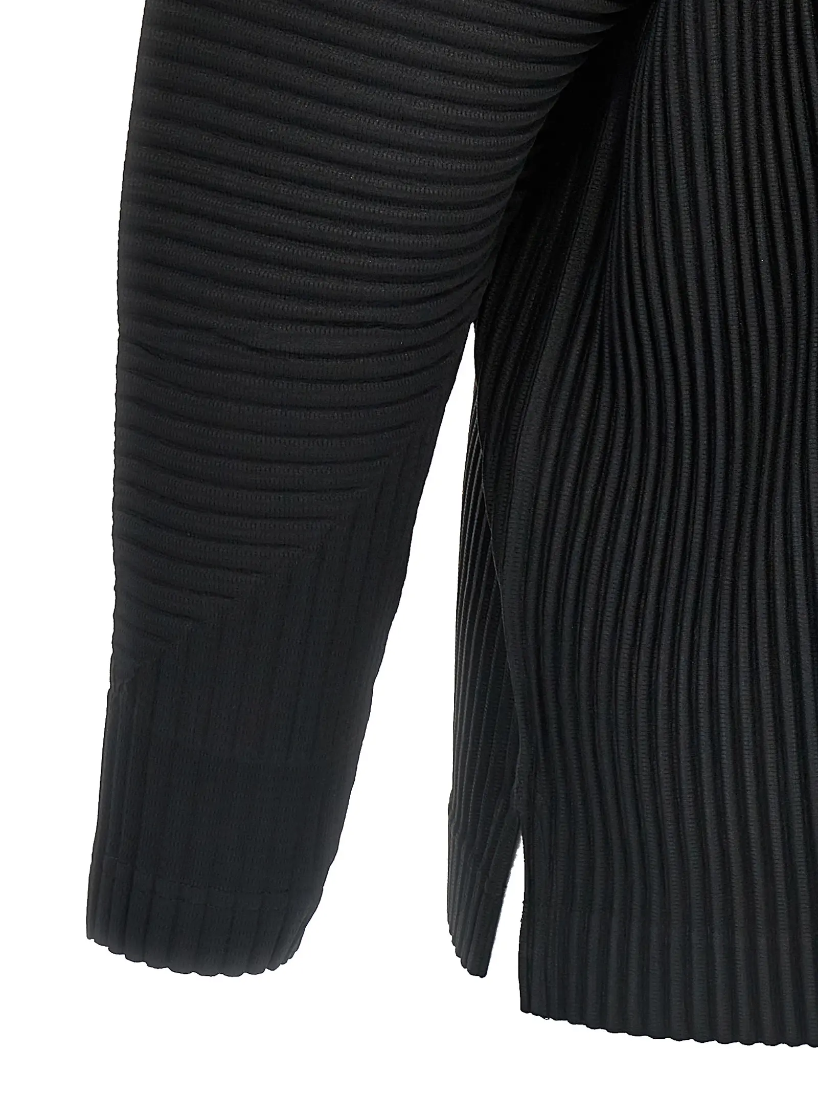 Футболка Homme Plisse' Issey Miyake Basics Чорна 4 'Basics' T-shirt 100% polyester HOMME PLISSE' ISSEY MIYAKE Black