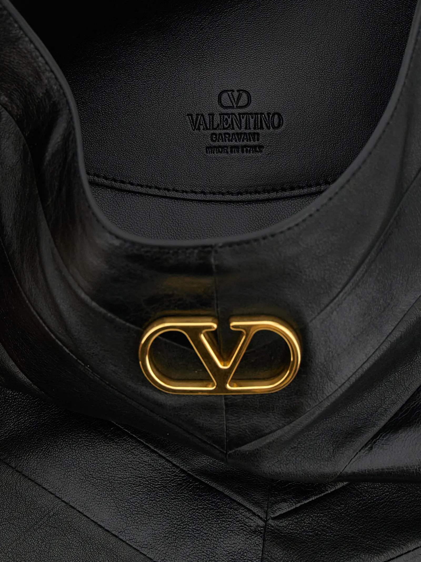 Середня сумка через плече Hoboho Valentino Garavani Чорна 4 Valentino Garavani 'Hoboho' medium shoulder bag 100% lamb leather (Ovis aries) VALENTINO GARAVANI Black